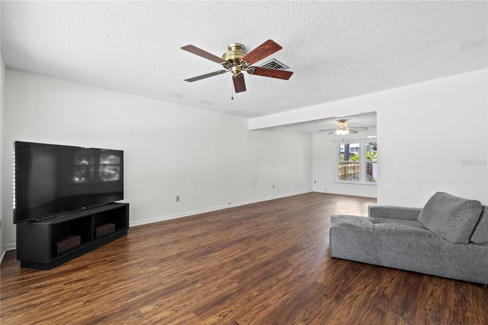 Image 4 of 46 For 8501 141st Street