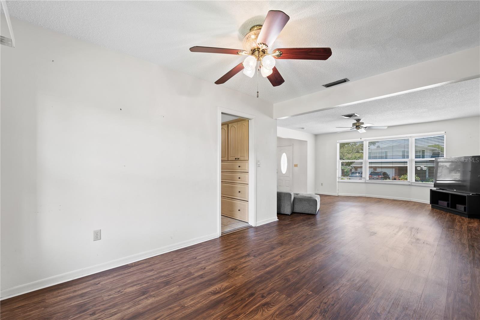 Image 6 of 46 For 8501 141st Street