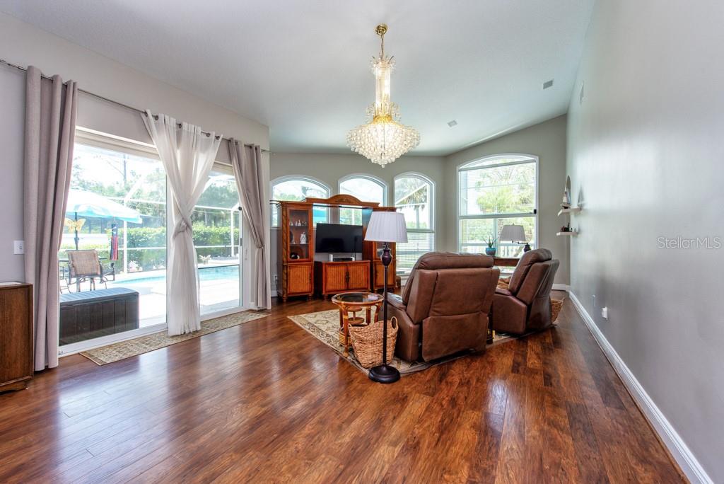 Image 18 of 59 For 10532 Plantation Bay Drive