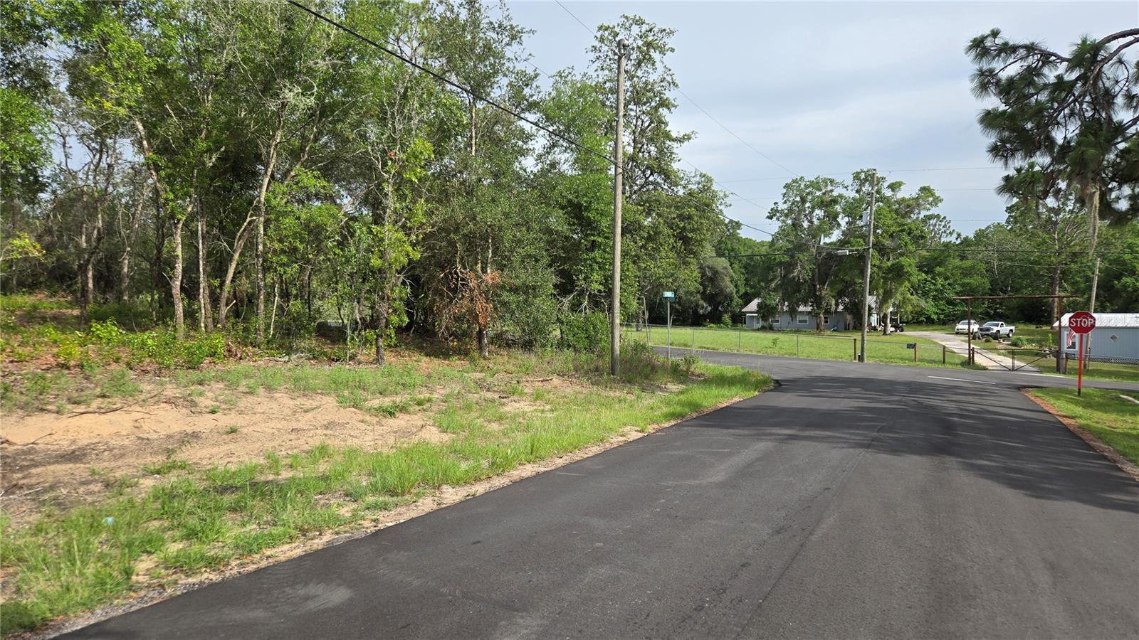 Image 9 of 25 For 4811 Redwood Avenue