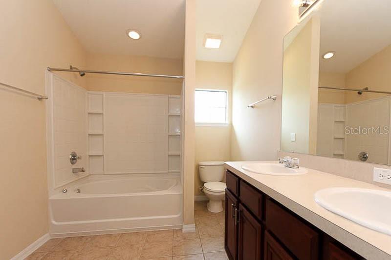 Image 13 of 24 For 16509 Kingletridge Avenue