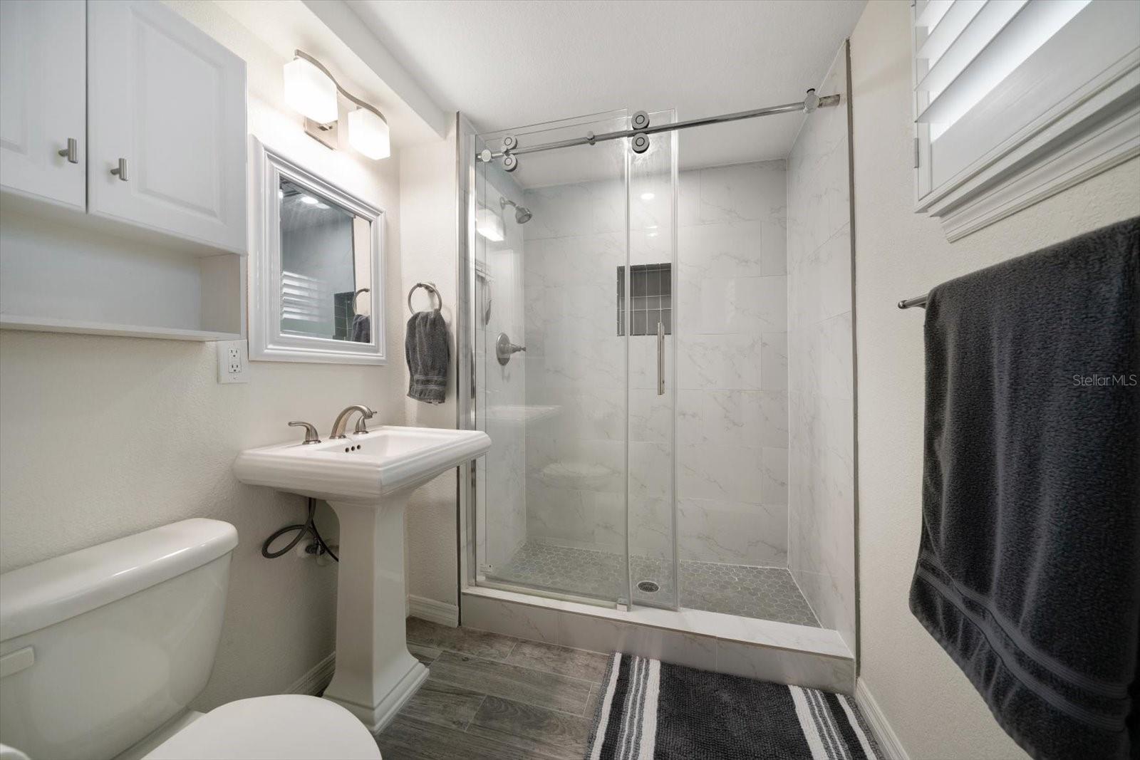 Image 13 of 31 For 520 34th Avenue N