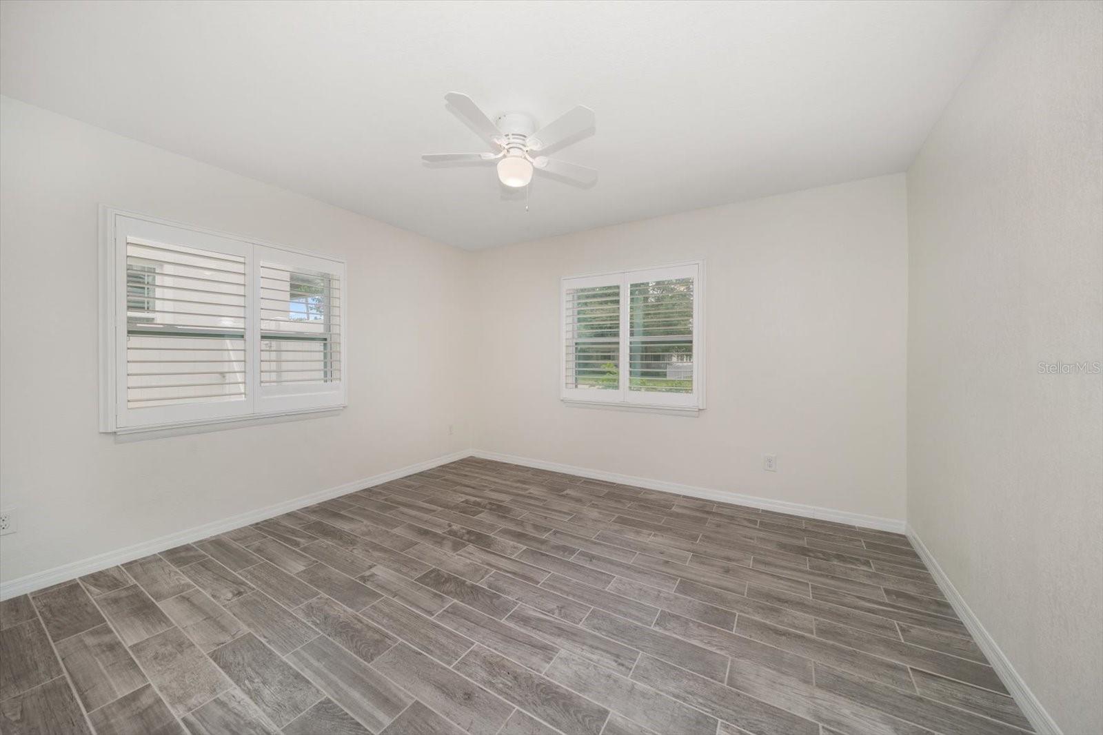 Image 16 of 31 For 520 34th Avenue N