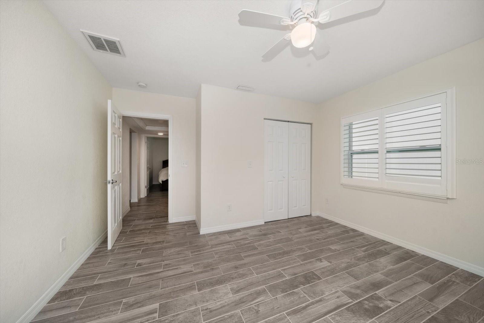 Image 17 of 31 For 520 34th Avenue N
