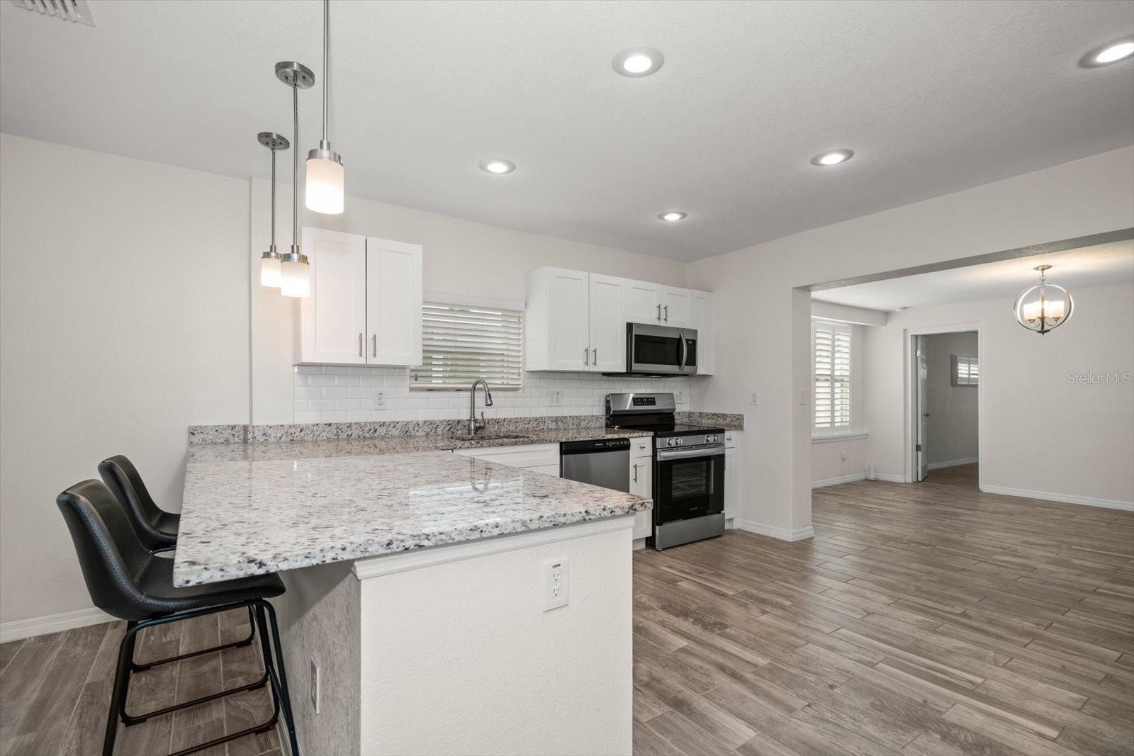 Image 8 of 31 For 520 34th Avenue N