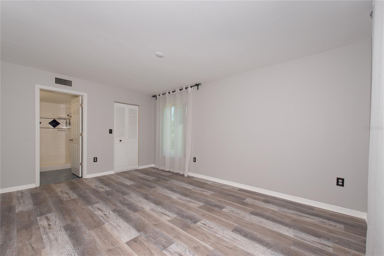 Image 17 of 47 For 3114 Lake Pine Way H2