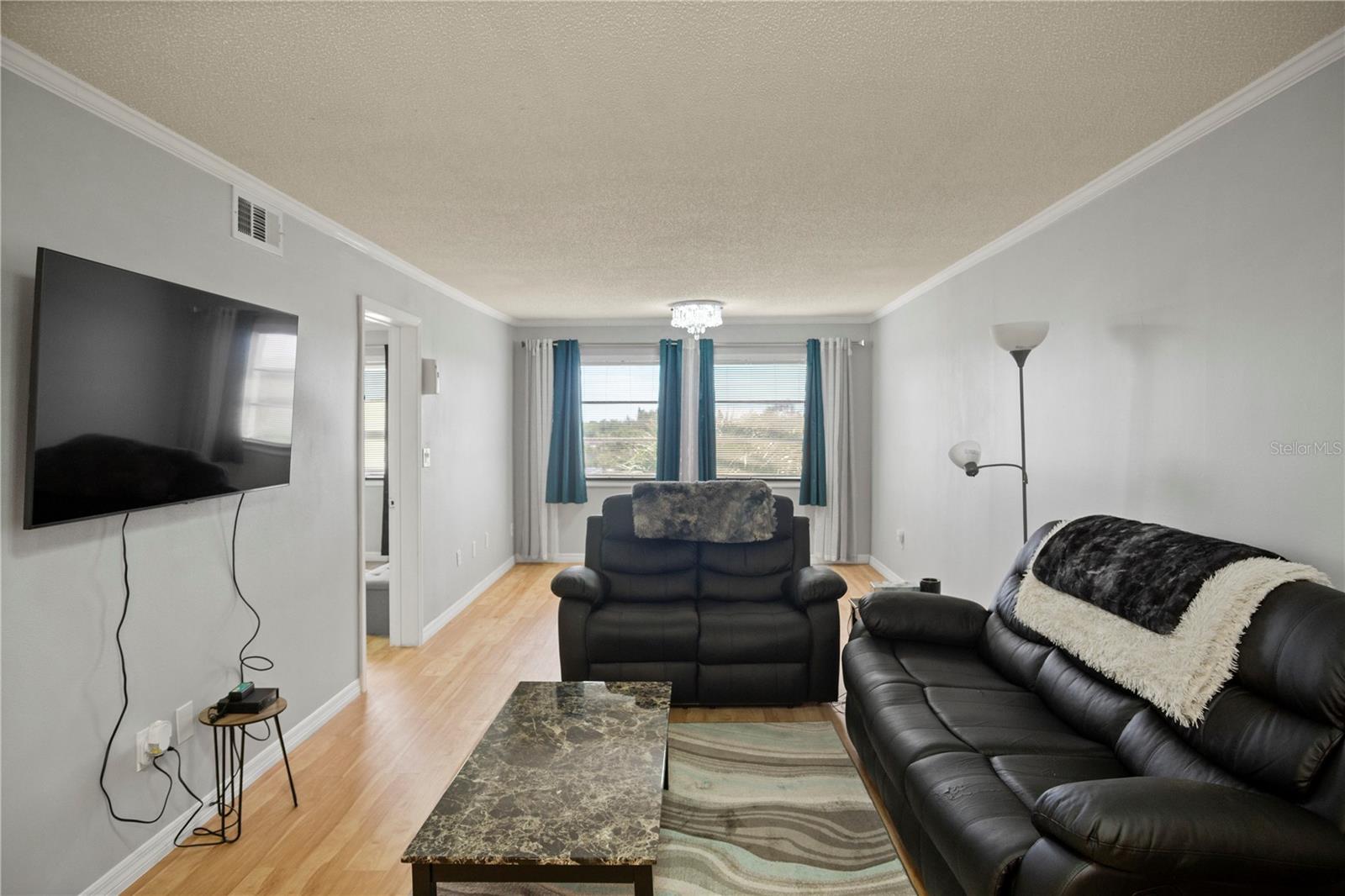 Image 3 of 34 For 801 83rd Avenue N 412