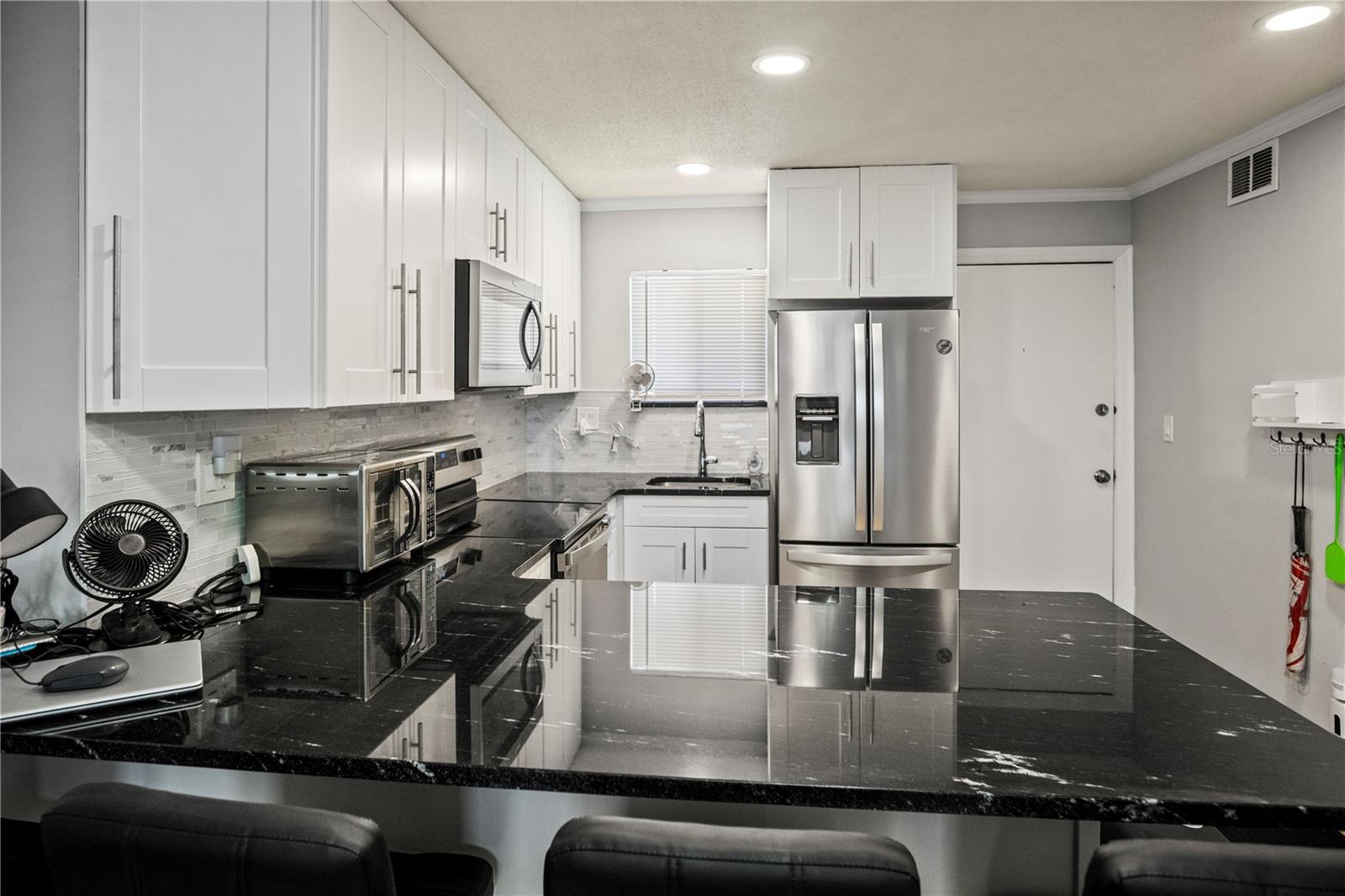 Image 4 of 34 For 801 83rd Avenue N 412