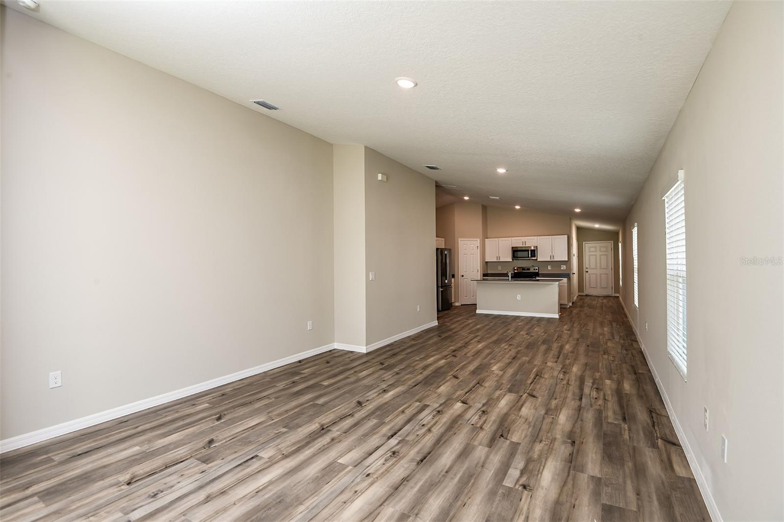 Listing photo id 4 for 36958 Sagemoor Drive