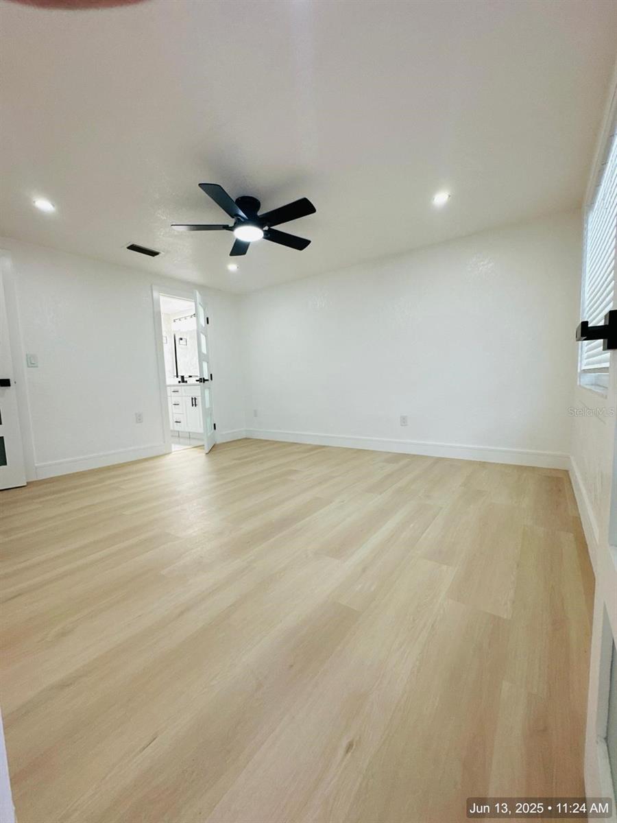 Image 39 of 54 For 3516 Norland Court