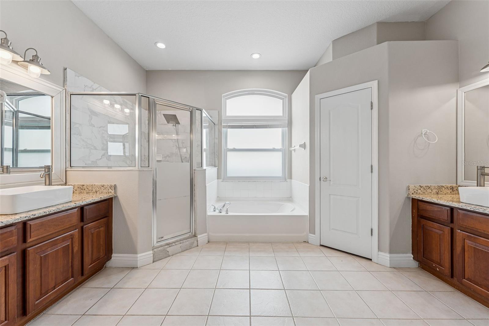 Image 20 of 48 For 25946 Buckthorn Avenue