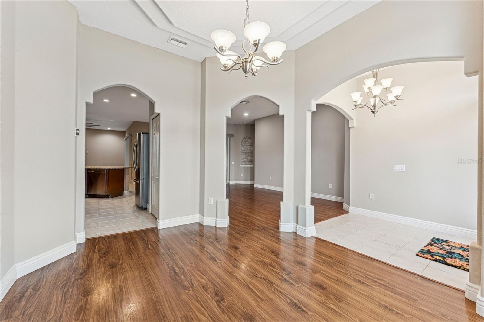 Image 8 of 48 For 25946 Buckthorn Avenue