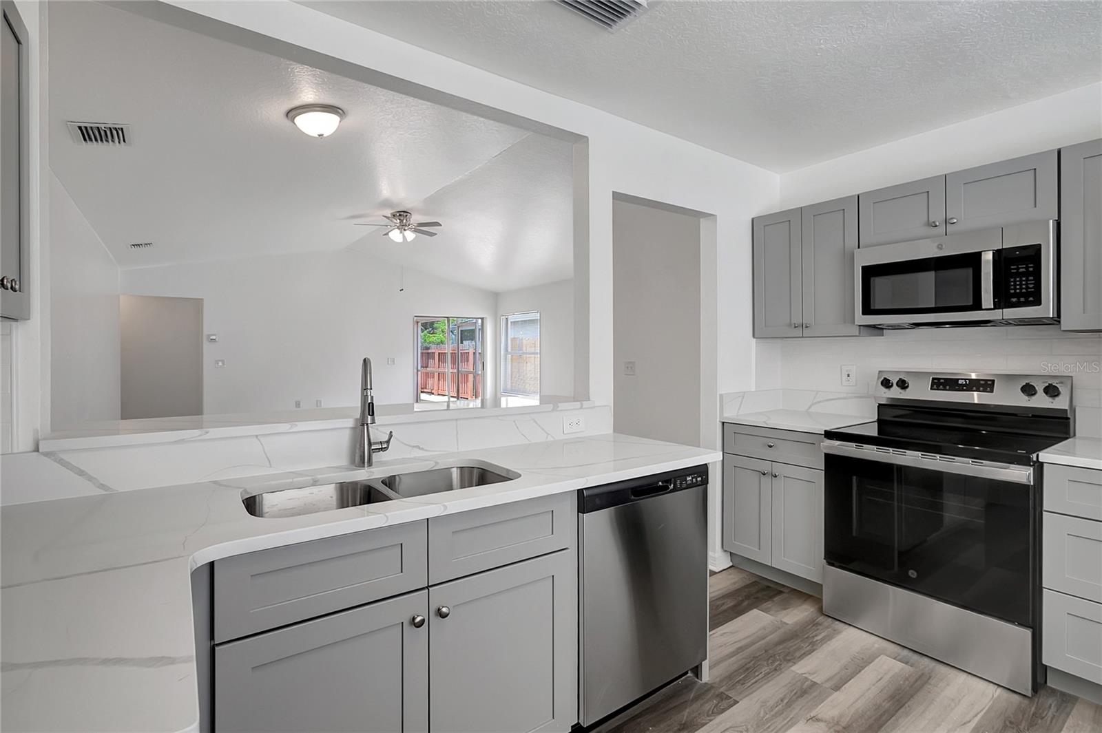 Image 15 of 38 For 4129 Marlow Loop