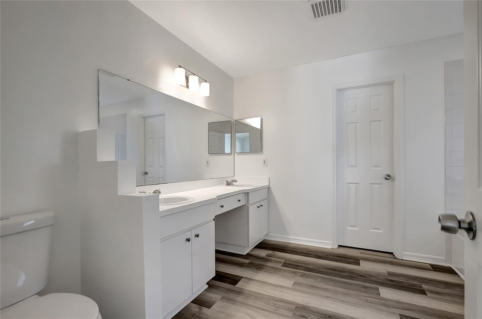 Image 19 of 38 For 4129 Marlow Loop