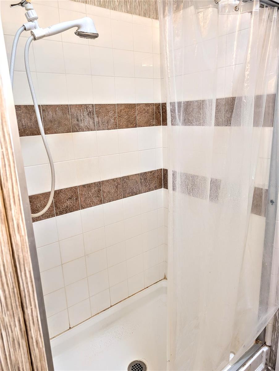 Image 17 of 27 For 6621 Kumquat Drive