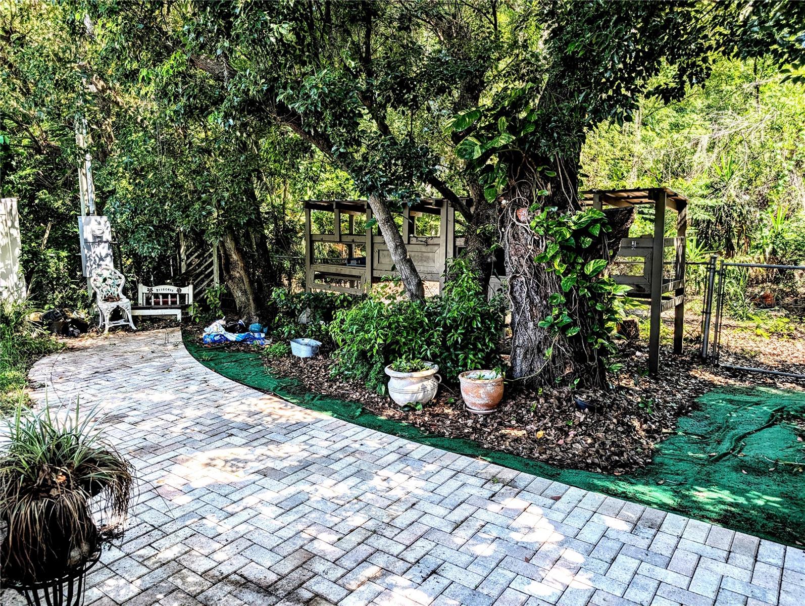 Image 23 of 27 For 6621 Kumquat Drive
