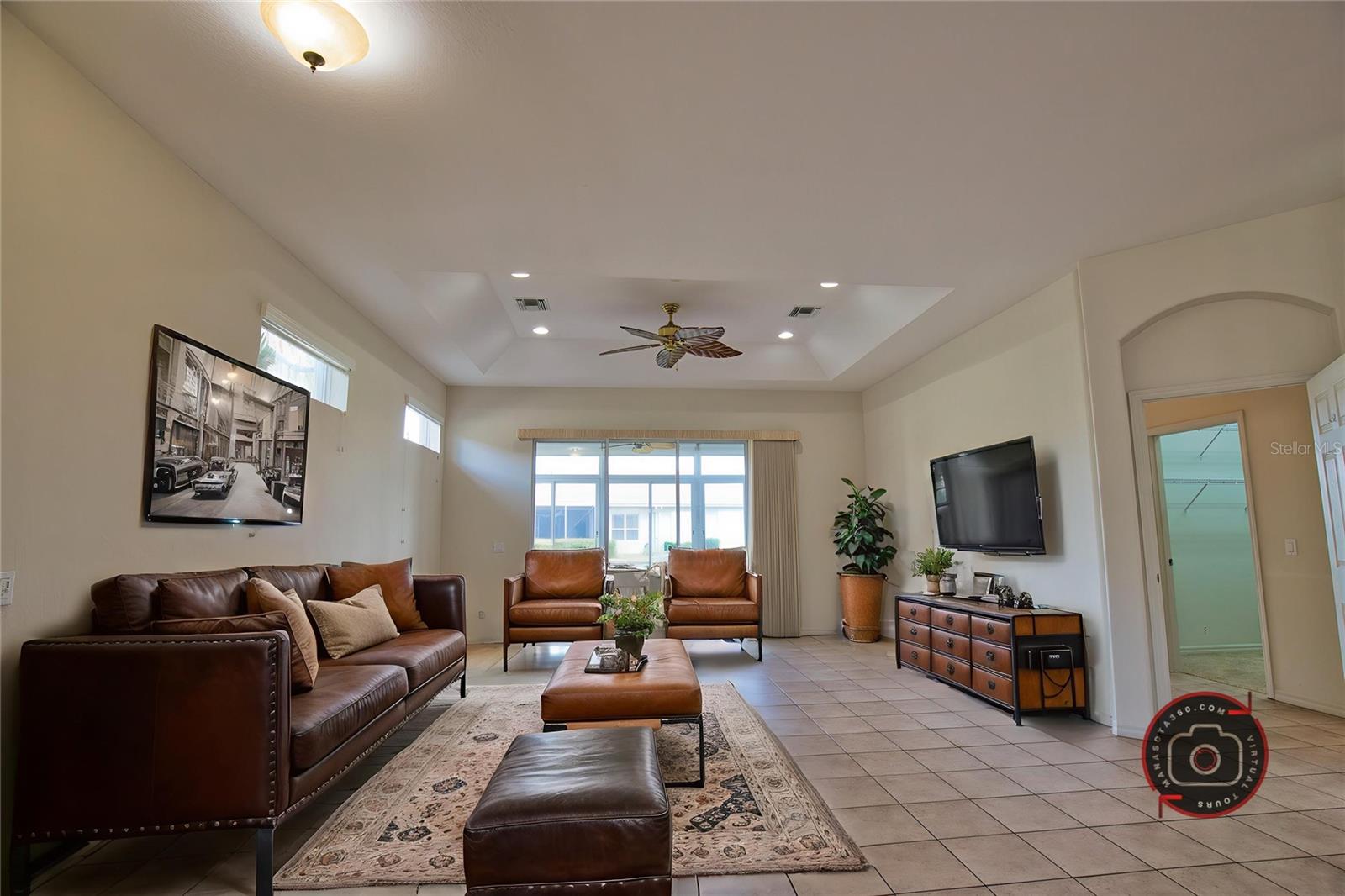 Image 12 of 57 For 8354 Palmetto Court