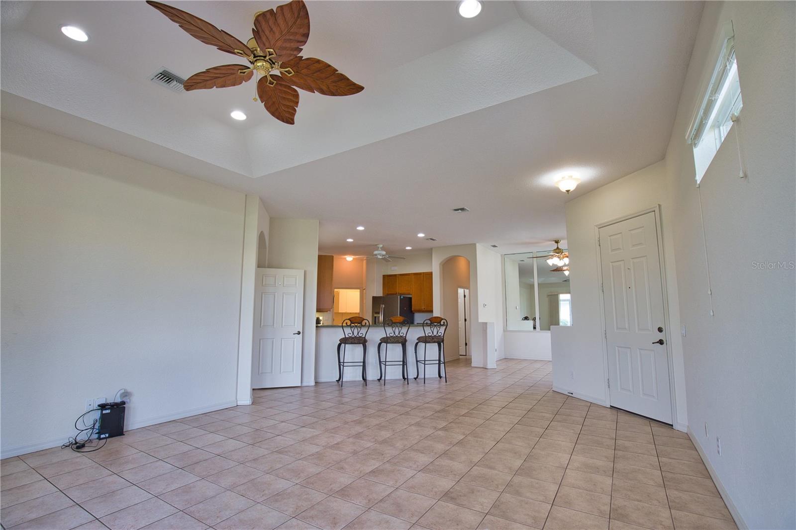 Image 16 of 57 For 8354 Palmetto Court