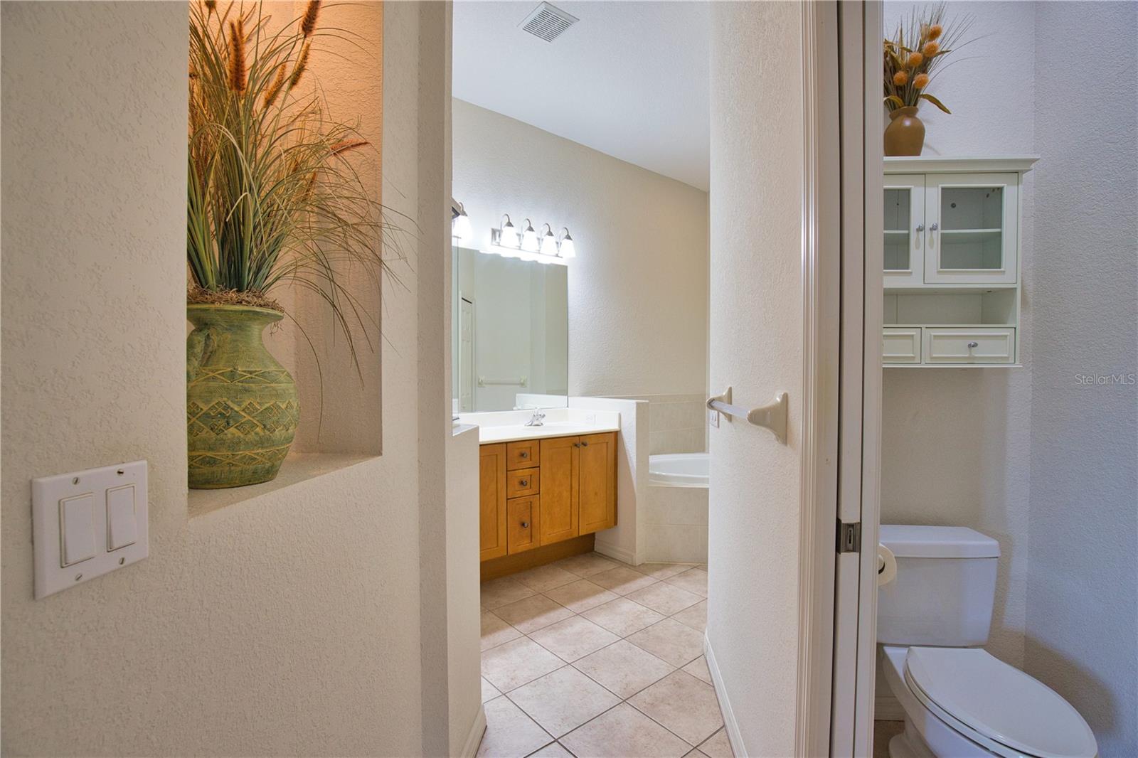 Image 27 of 57 For 8354 Palmetto Court