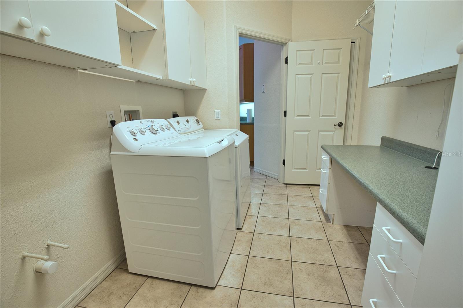 Image 38 of 57 For 8354 Palmetto Court