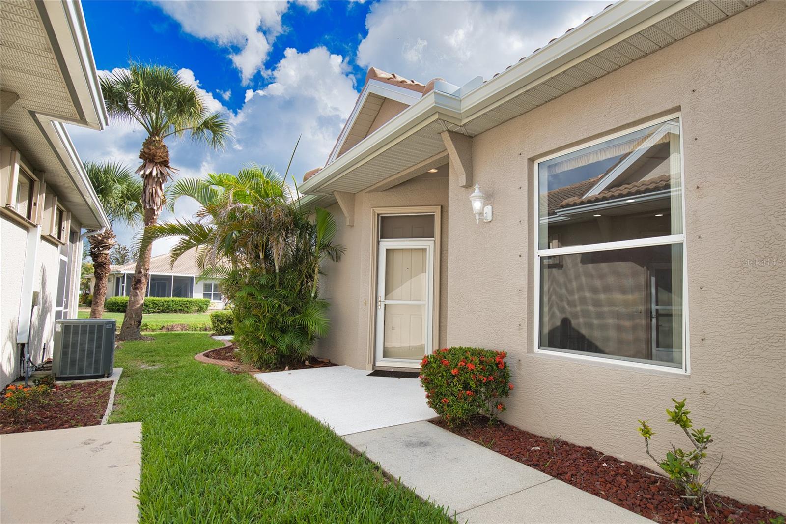 Image 4 of 57 For 8354 Palmetto Court