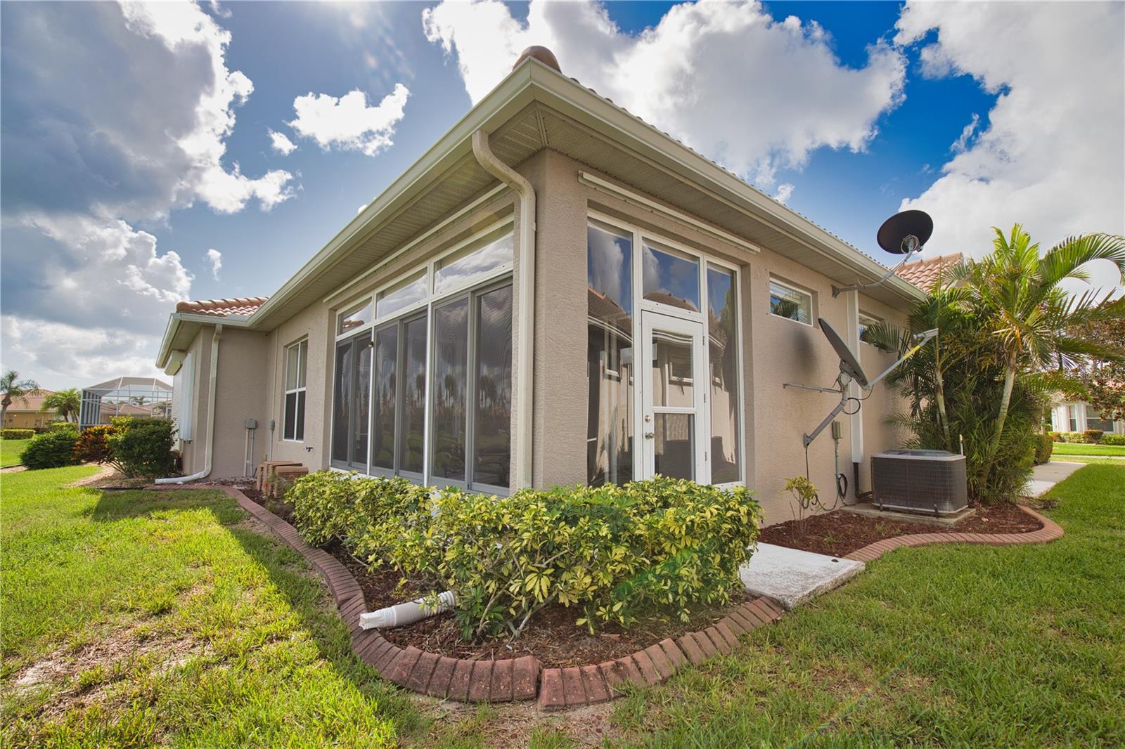 Image 44 of 57 For 8354 Palmetto Court