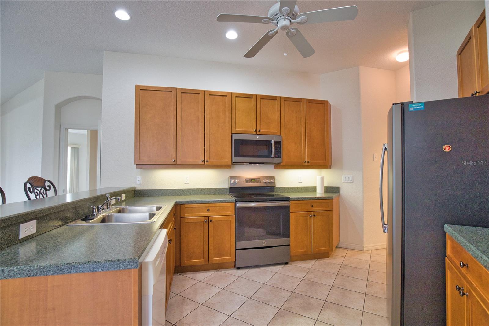 Image 5 of 57 For 8354 Palmetto Court