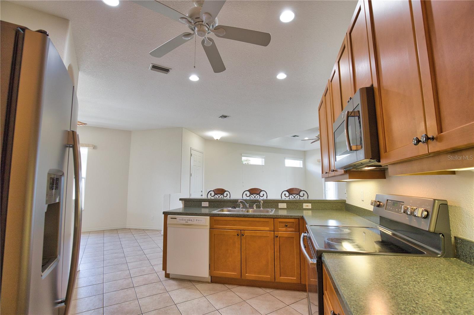 Image 8 of 57 For 8354 Palmetto Court