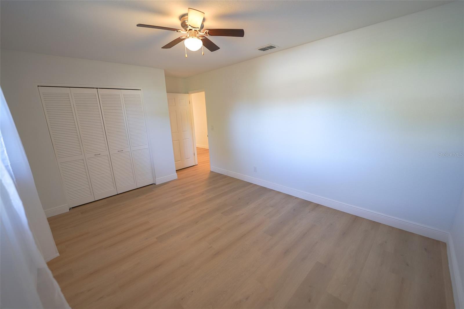 Image 11 of 29 For 10729 Drummond Road