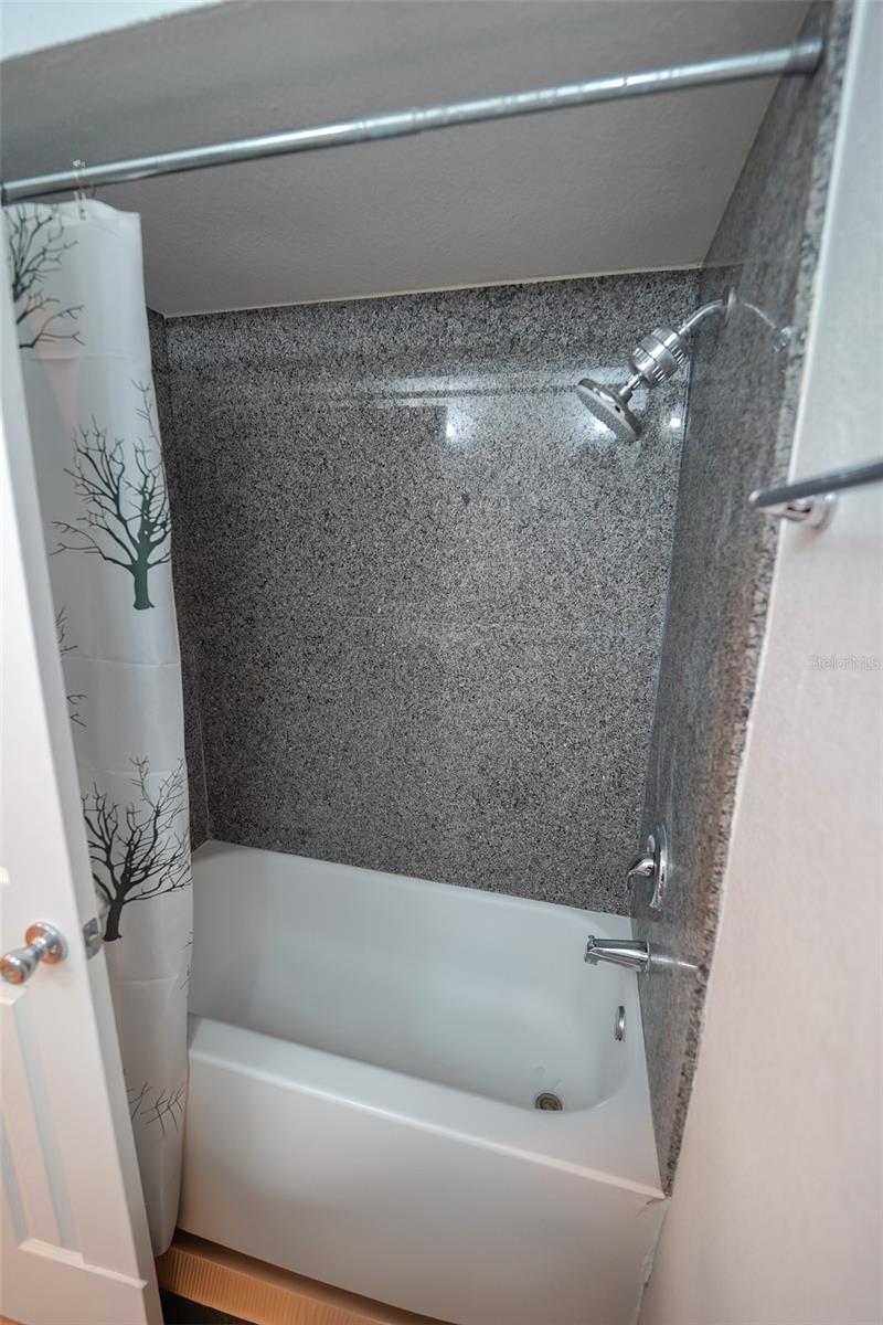 Image 9 of 29 For 10729 Drummond Road