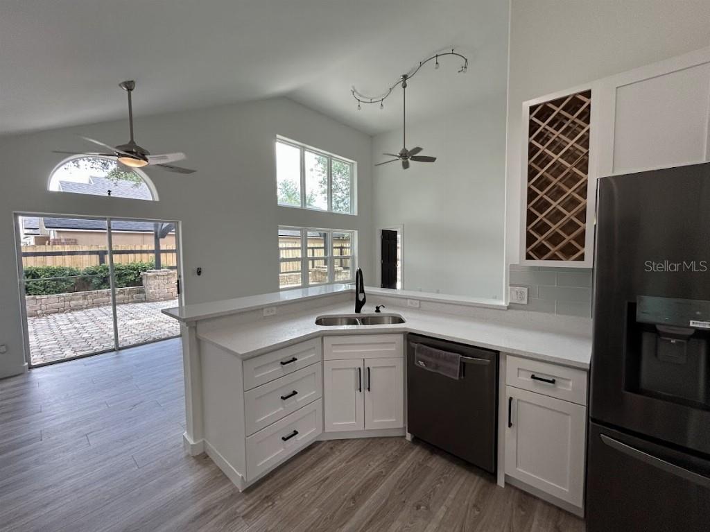 Image 3 of 24 For 13774 Meadowpark Avenue