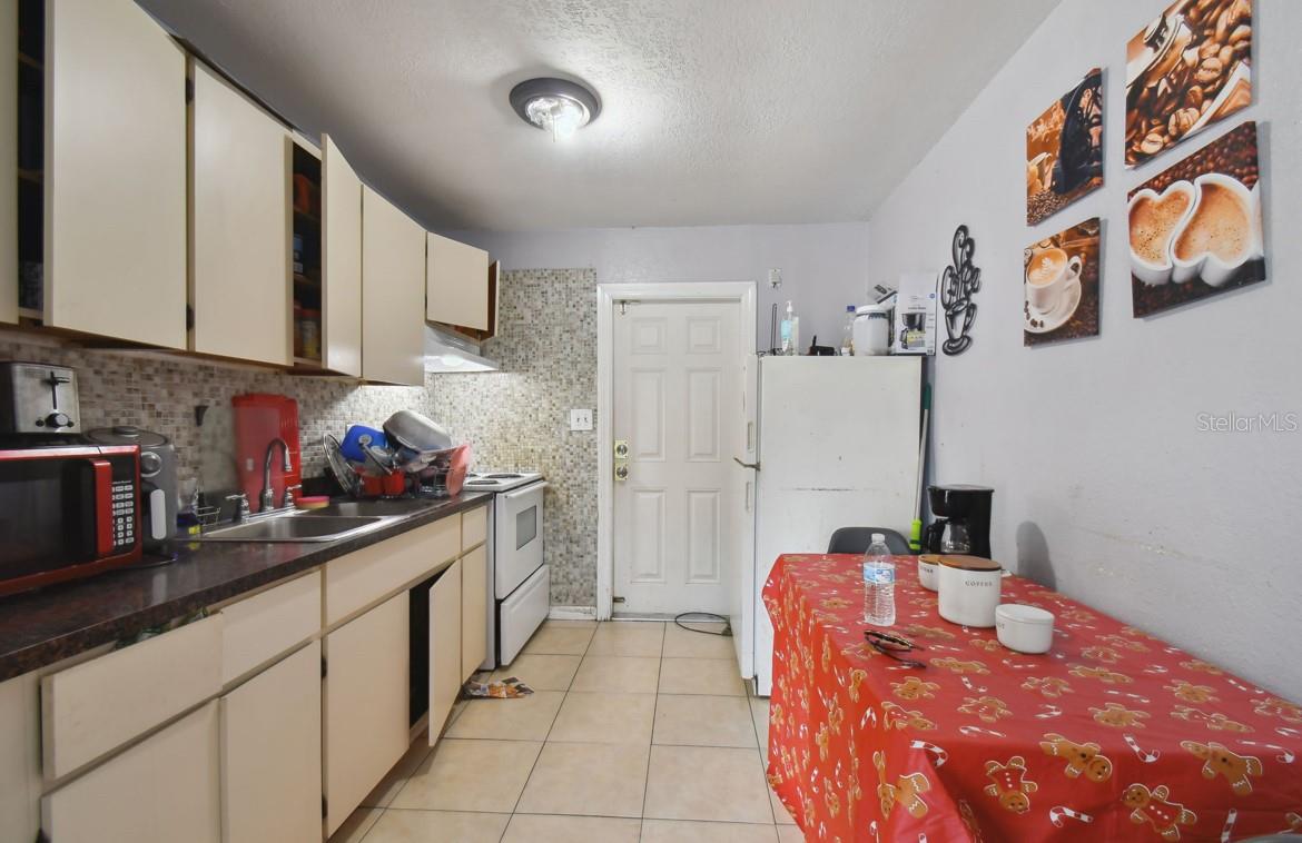 Image 4 of 35 For 9615 13th Street