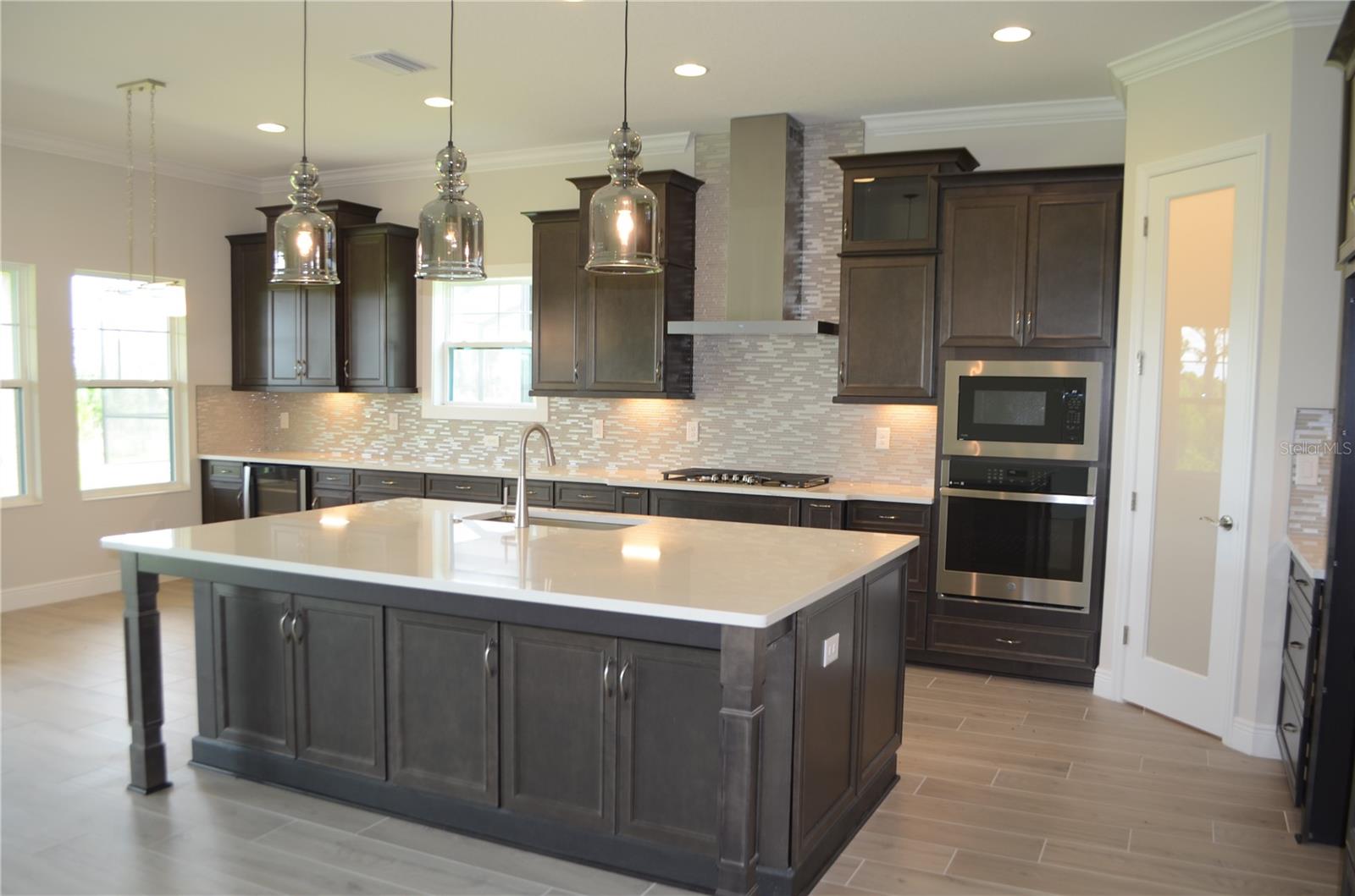 Listing photo id 3 for 35482 Big Hawk Drive