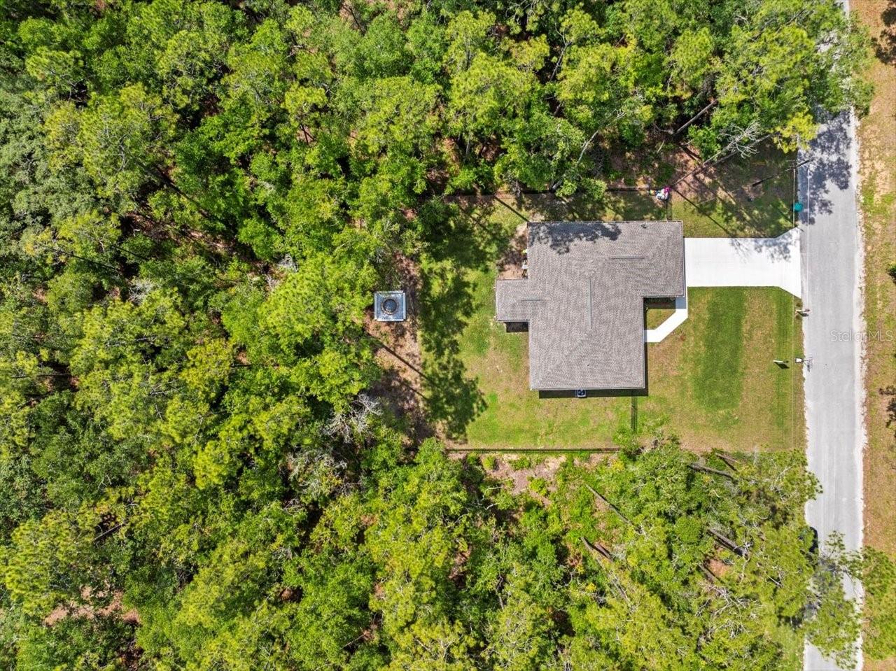 Listing photo id 37 for 8737 Spikes Way