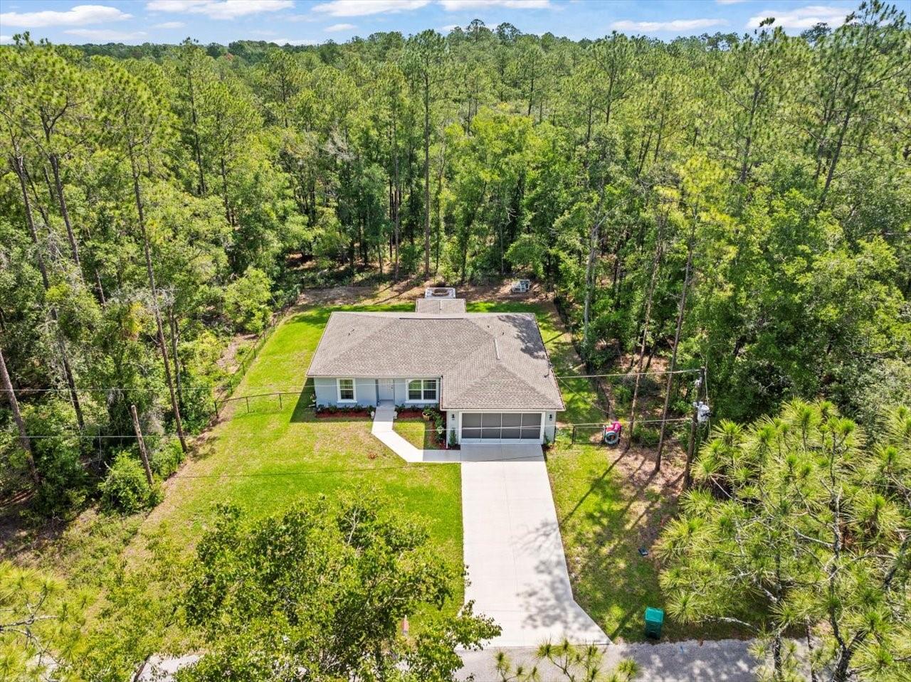 Listing photo id 3 for 8737 Spikes Way