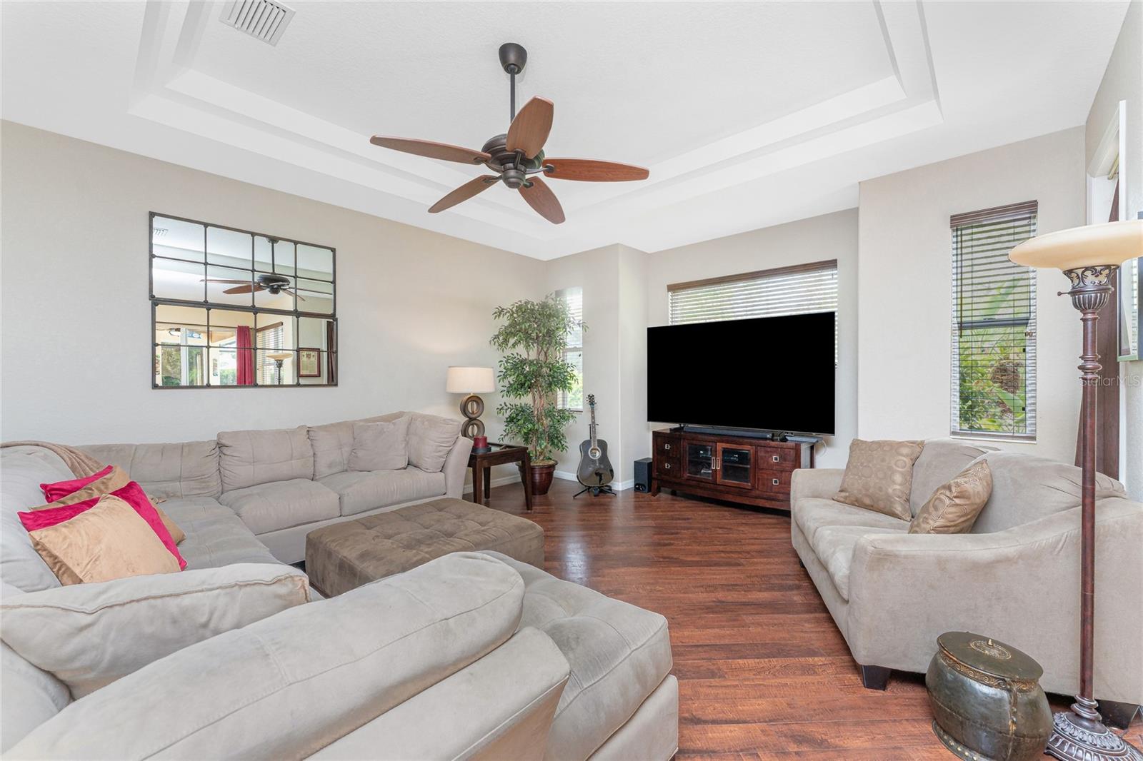 Image 14 of 49 For 11343 Dancing River Drive