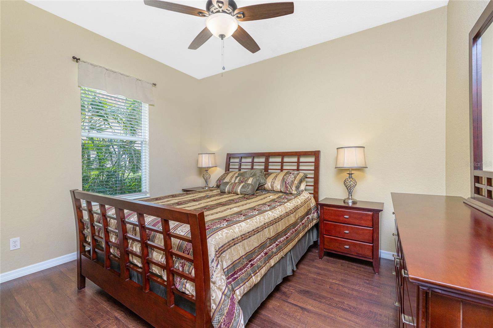 Image 19 of 49 For 11343 Dancing River Drive