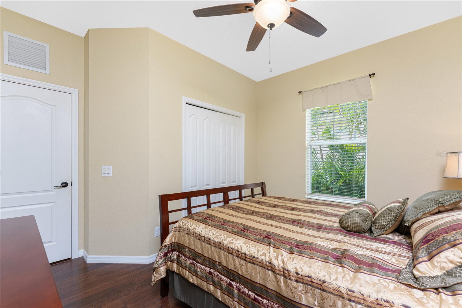 Image 20 of 49 For 11343 Dancing River Drive