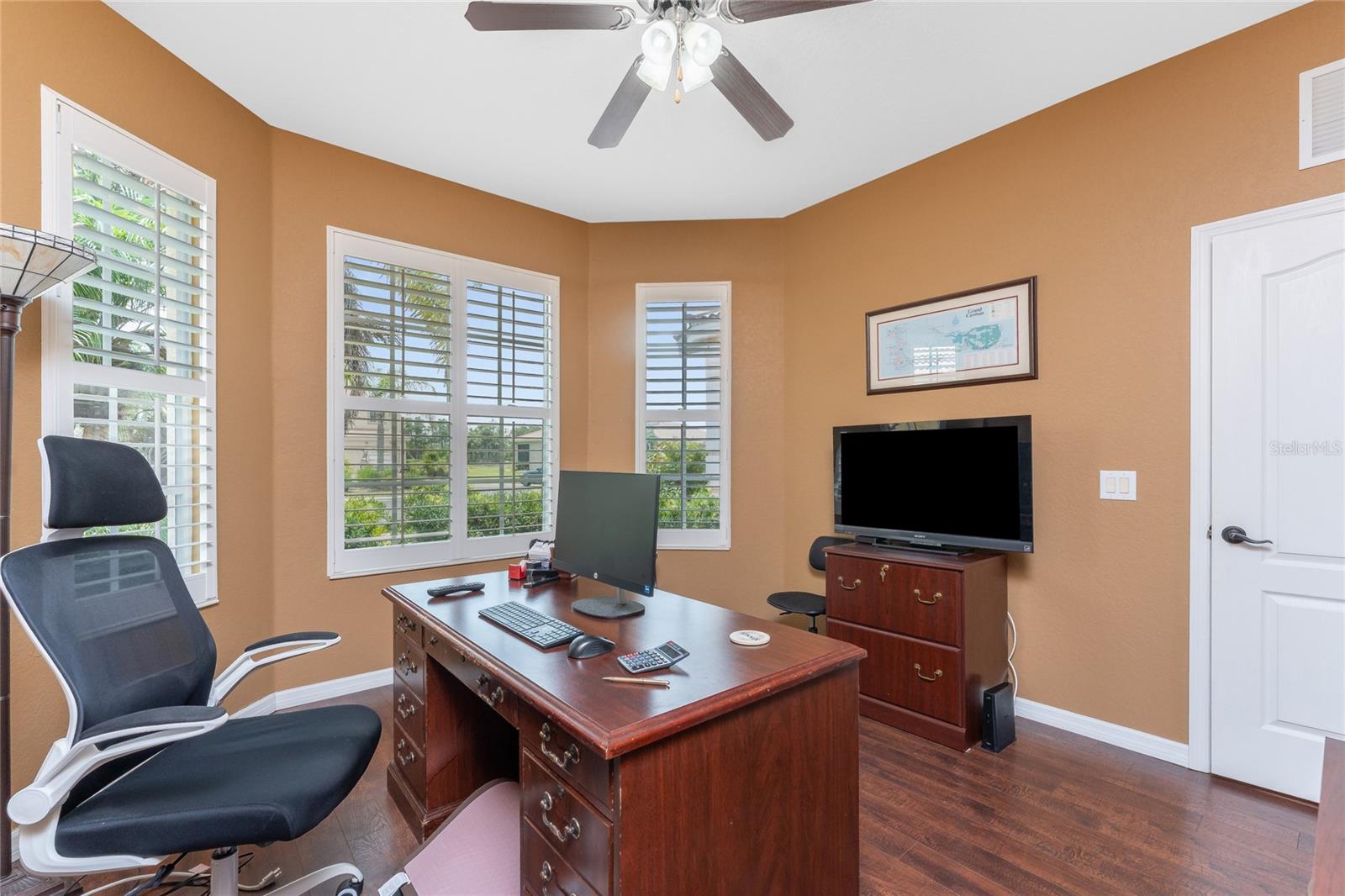 Image 22 of 49 For 11343 Dancing River Drive