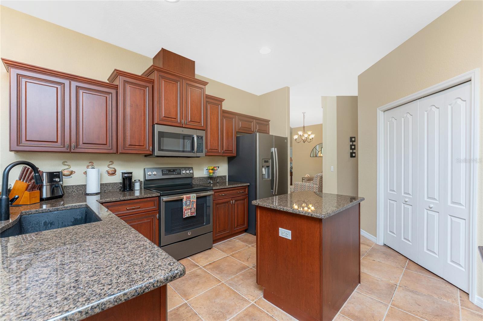Image 9 of 49 For 11343 Dancing River Drive