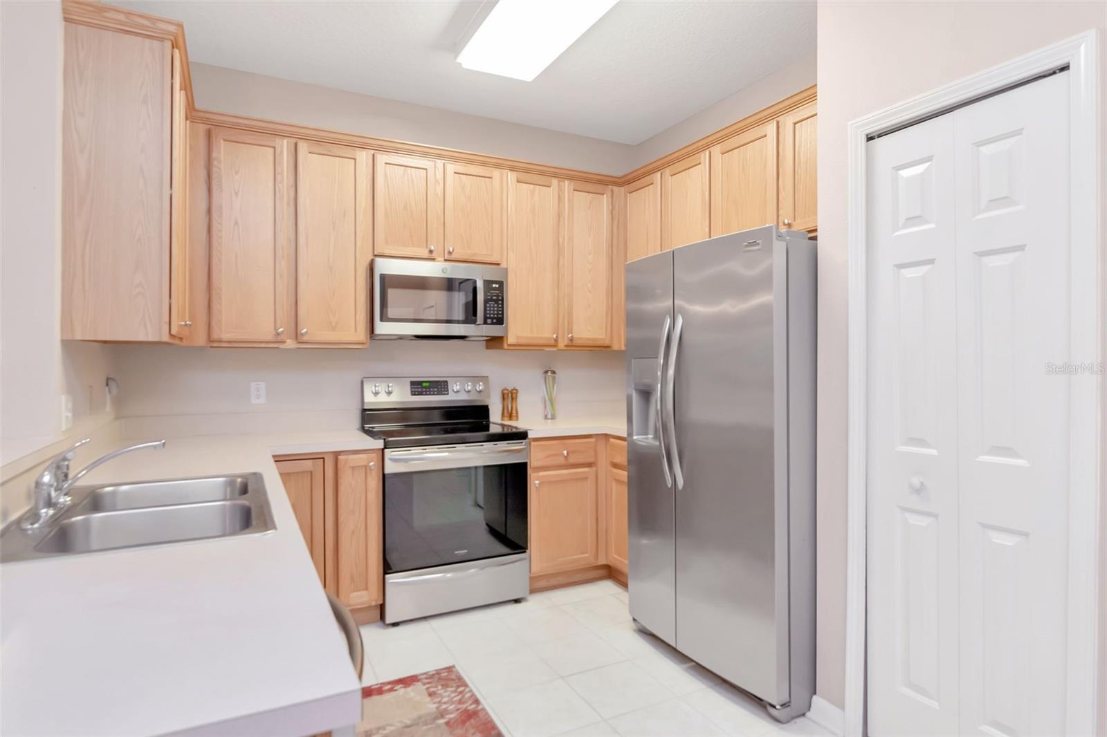 Image 11 of 43 For 9317 Stone River Place
