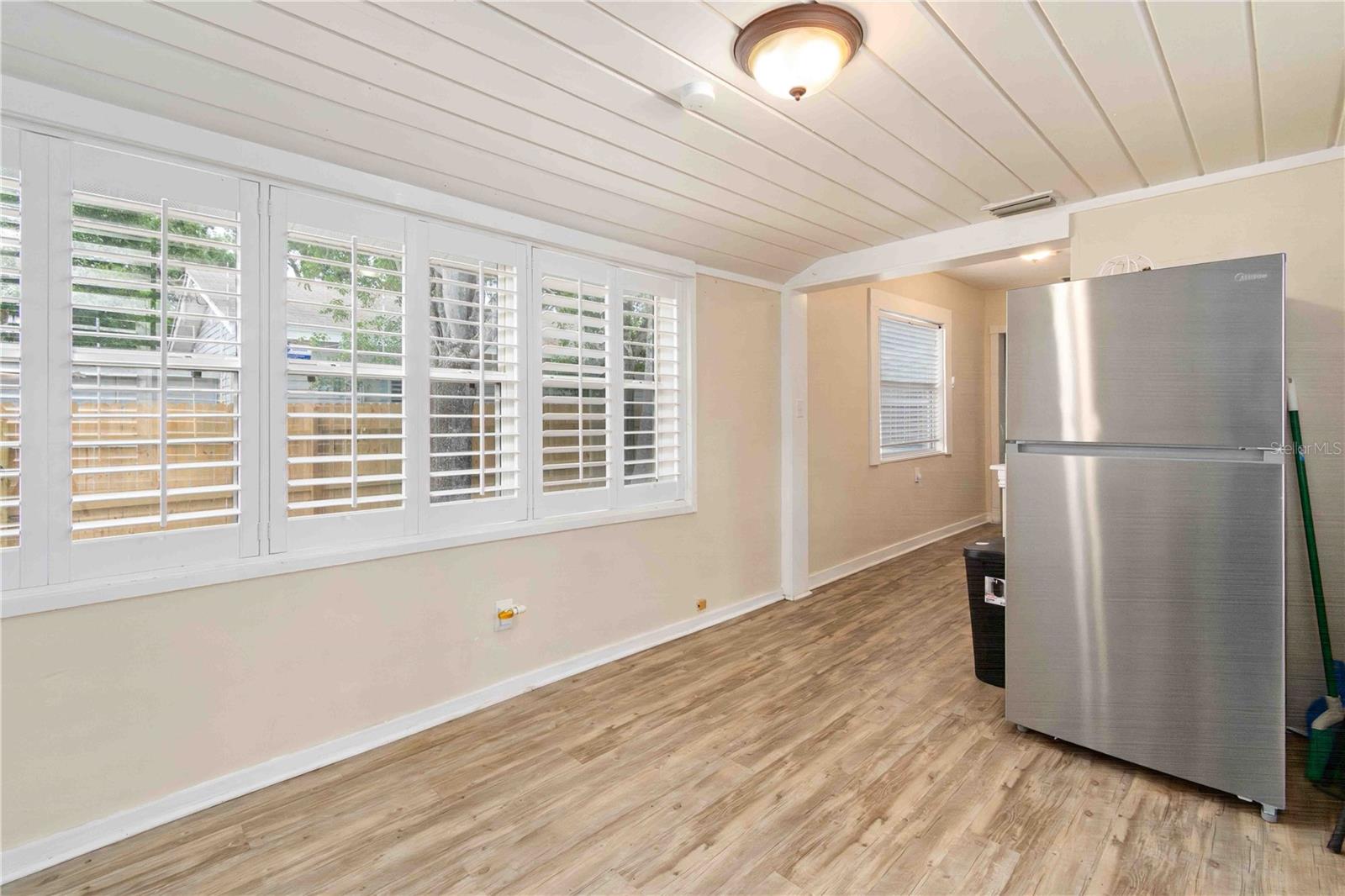 Image 12 of 30 For 4411 3rd Avenue S