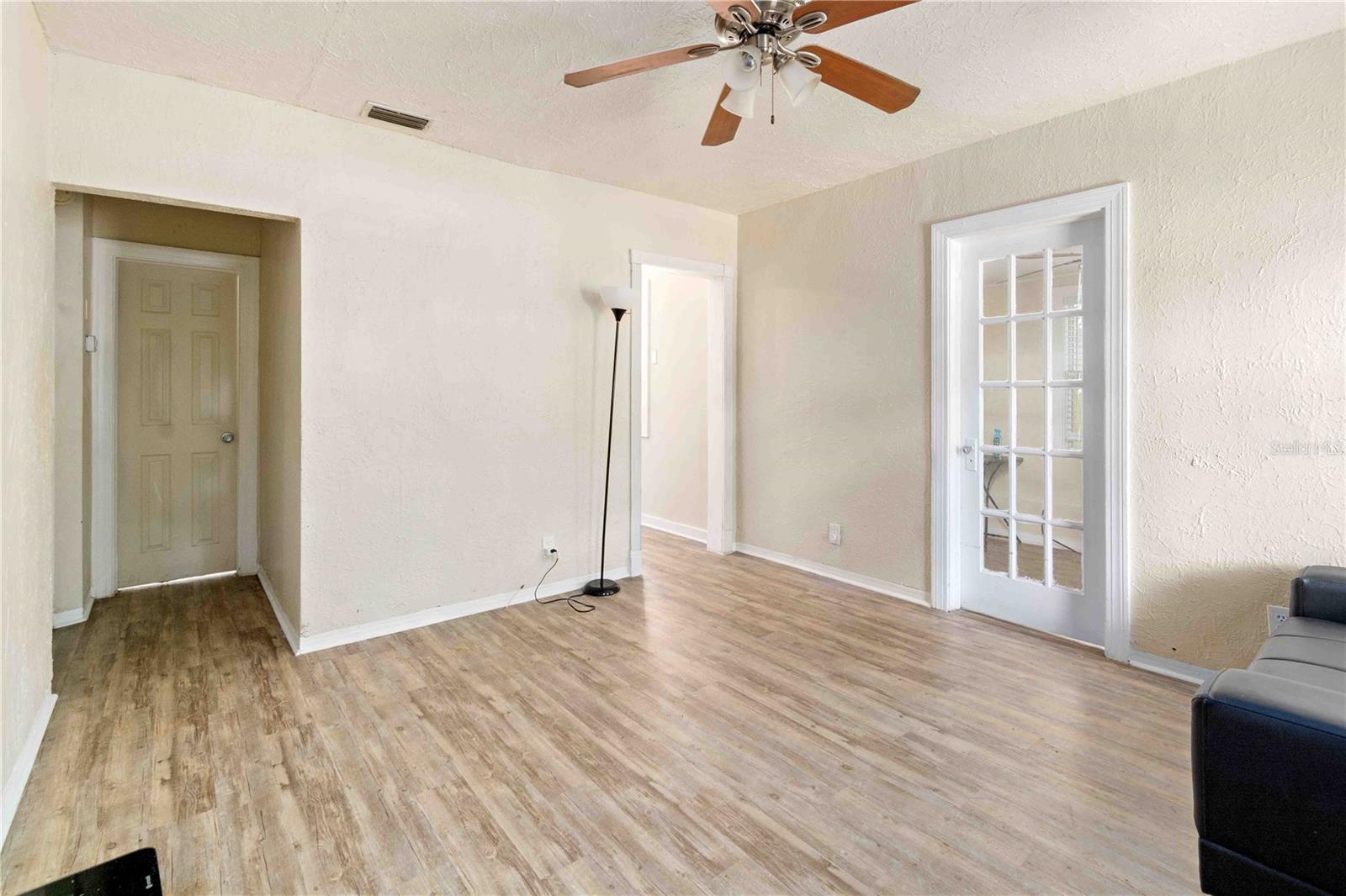Image 4 of 30 For 4411 3rd Avenue S