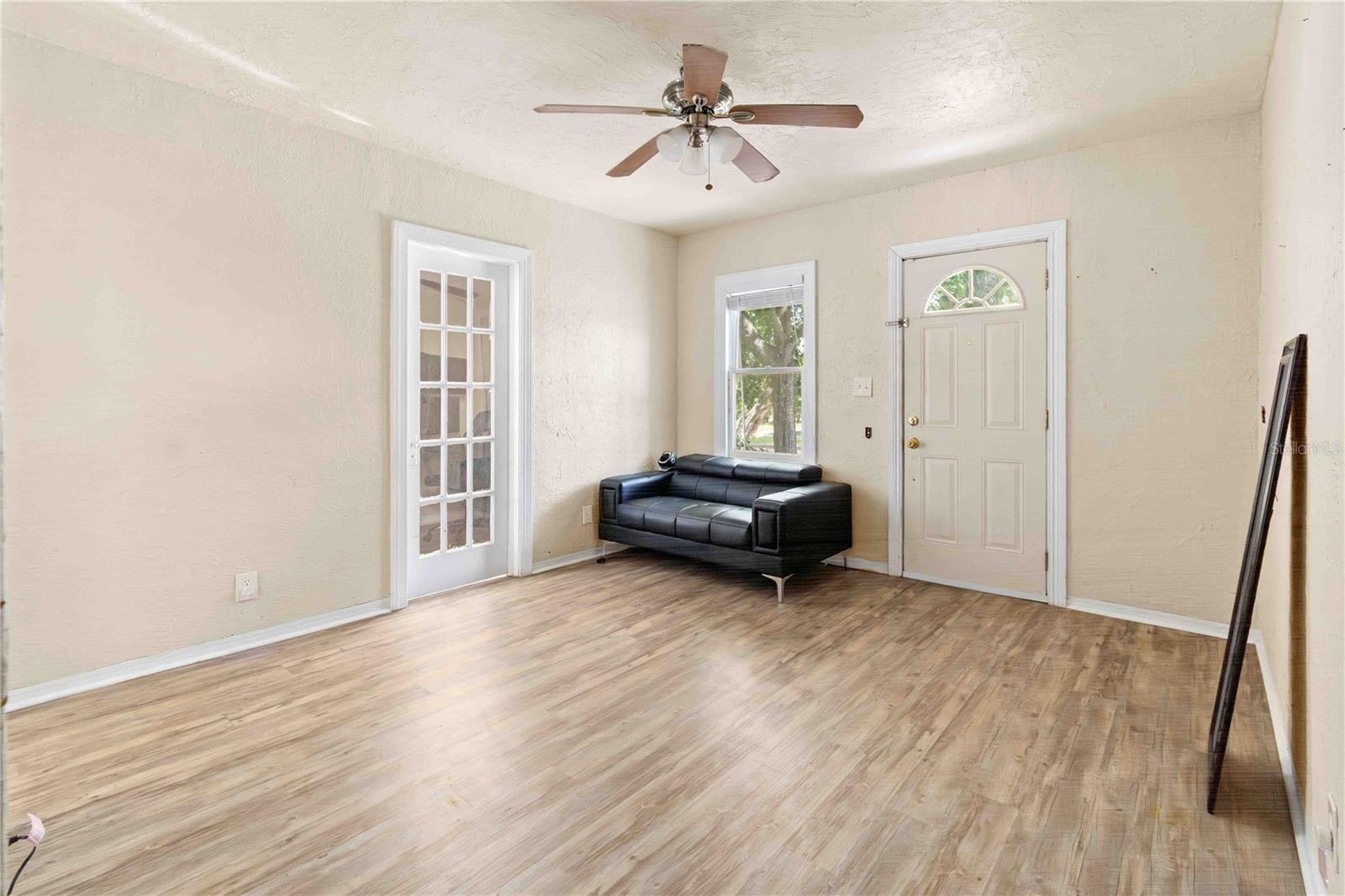 Image 5 of 30 For 4411 3rd Avenue S
