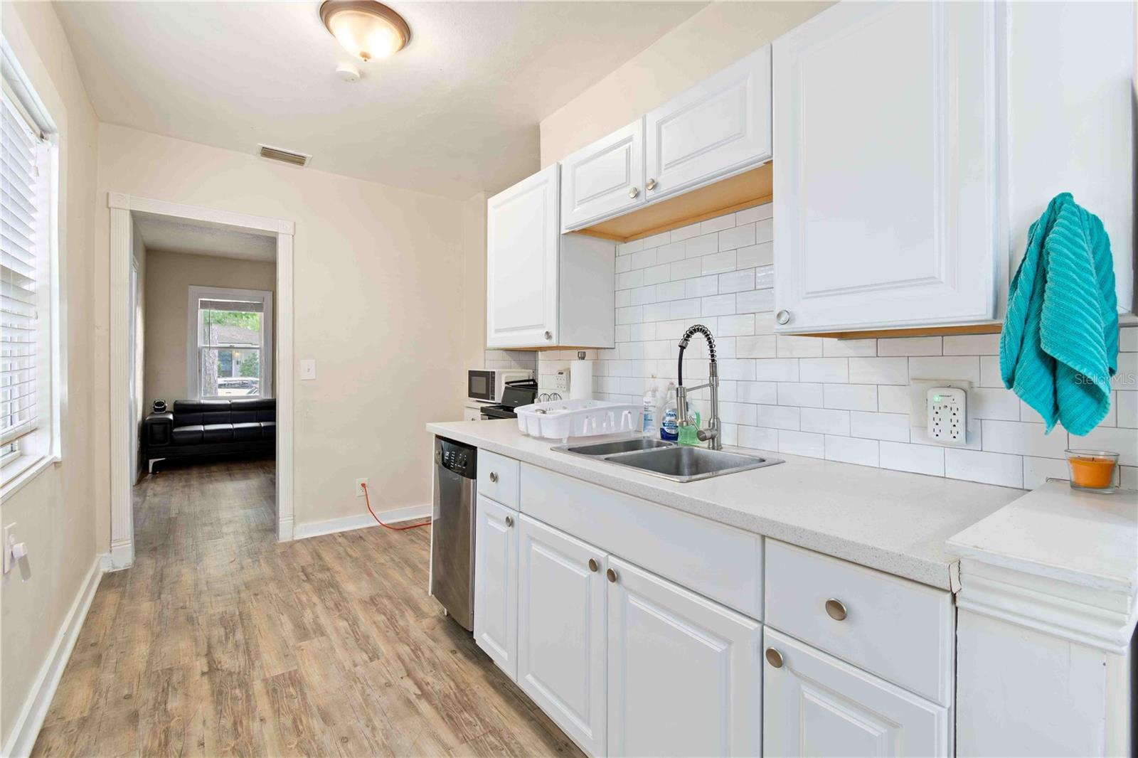 Image 9 of 30 For 4411 3rd Avenue S