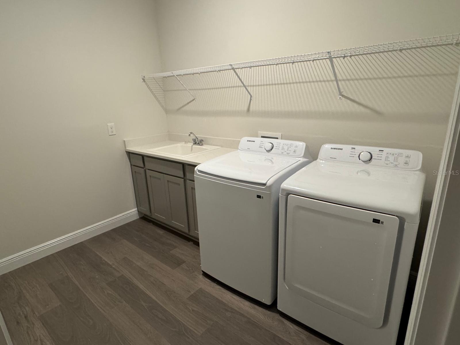 Listing photo id 21 for 2113 Warren Acres Boulevard