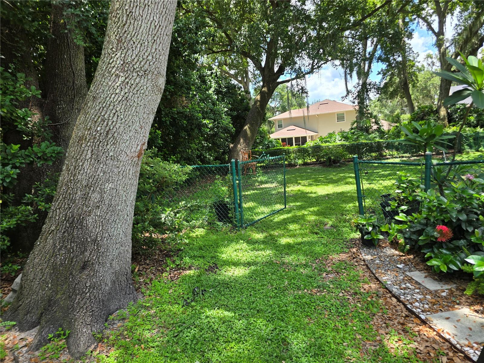 Image 10 of 23 For 909 Heatherbrook Drive