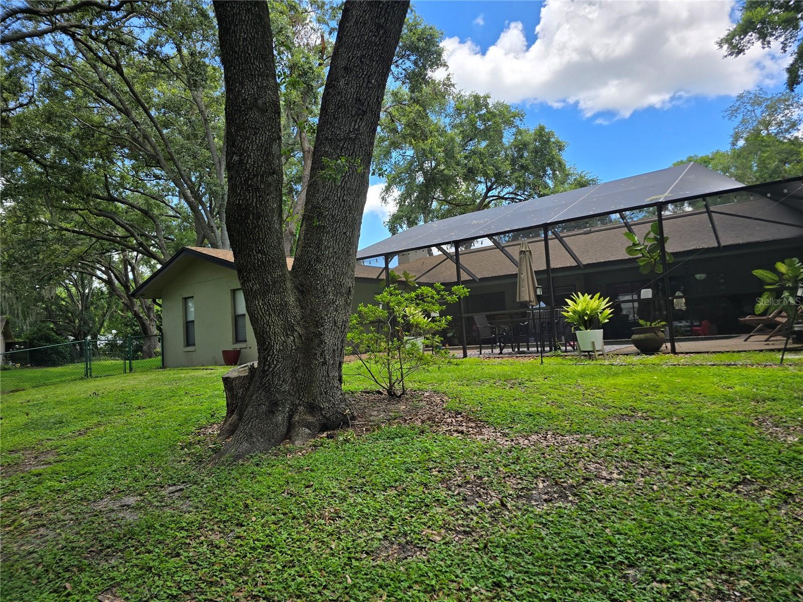 Image 14 of 23 For 909 Heatherbrook Drive