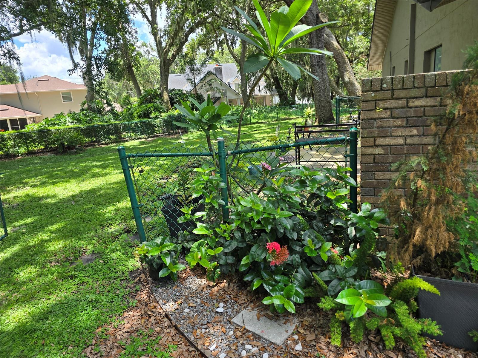 Image 15 of 23 For 909 Heatherbrook Drive