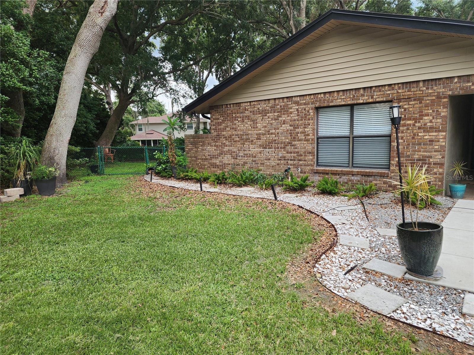 Image 19 of 23 For 909 Heatherbrook Drive